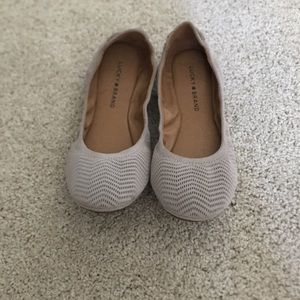Taupe women’s ballet flats